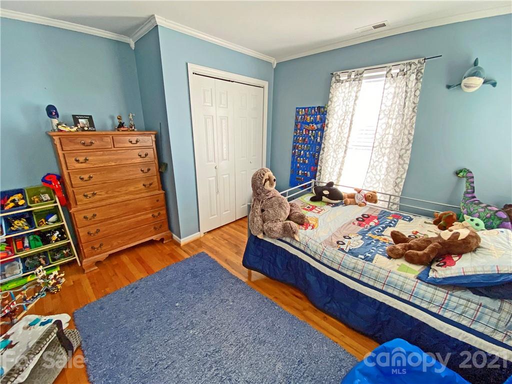 2370 Ralph L Road Hickory, NC 28602 - Photo 21 of 37 Gallery Image 21