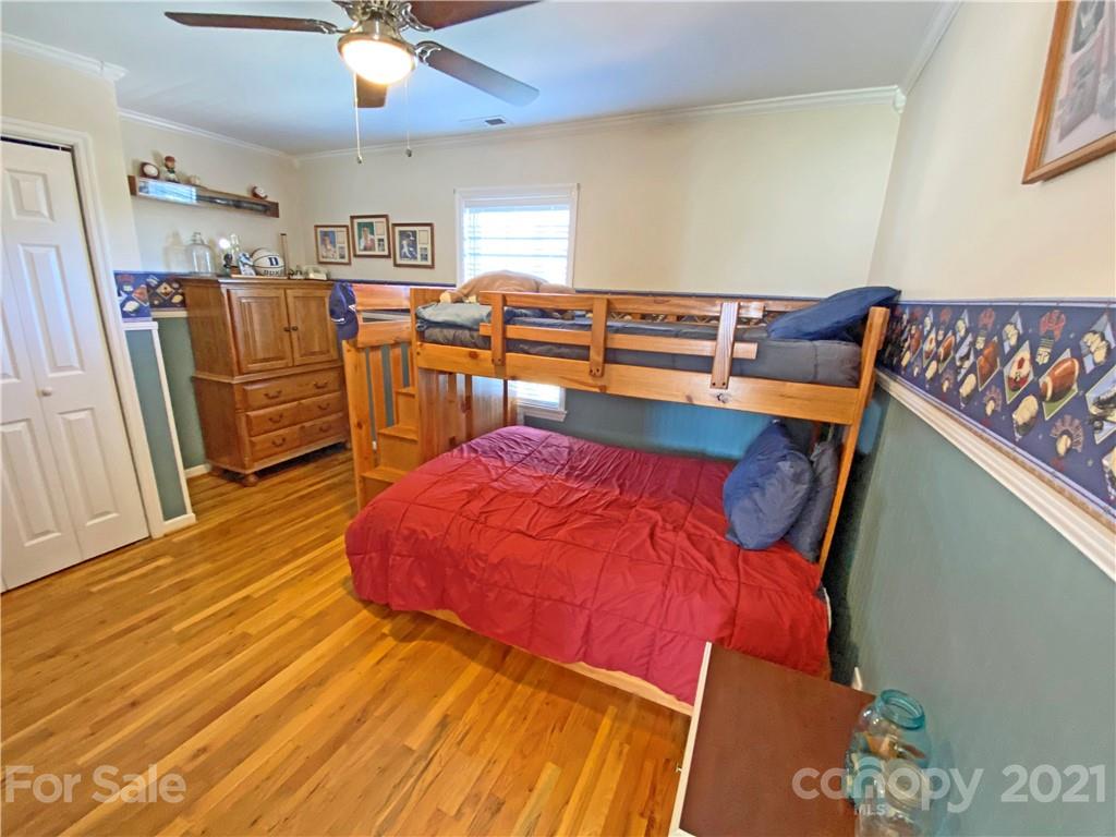 2370 Ralph L Road Hickory, NC 28602 - Photo 23 of 37 Gallery Image 23