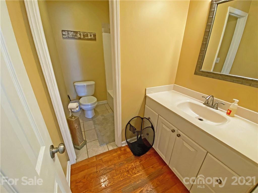 2370 Ralph L Road Hickory, NC 28602 - Photo 24 of 37 Gallery Image 24