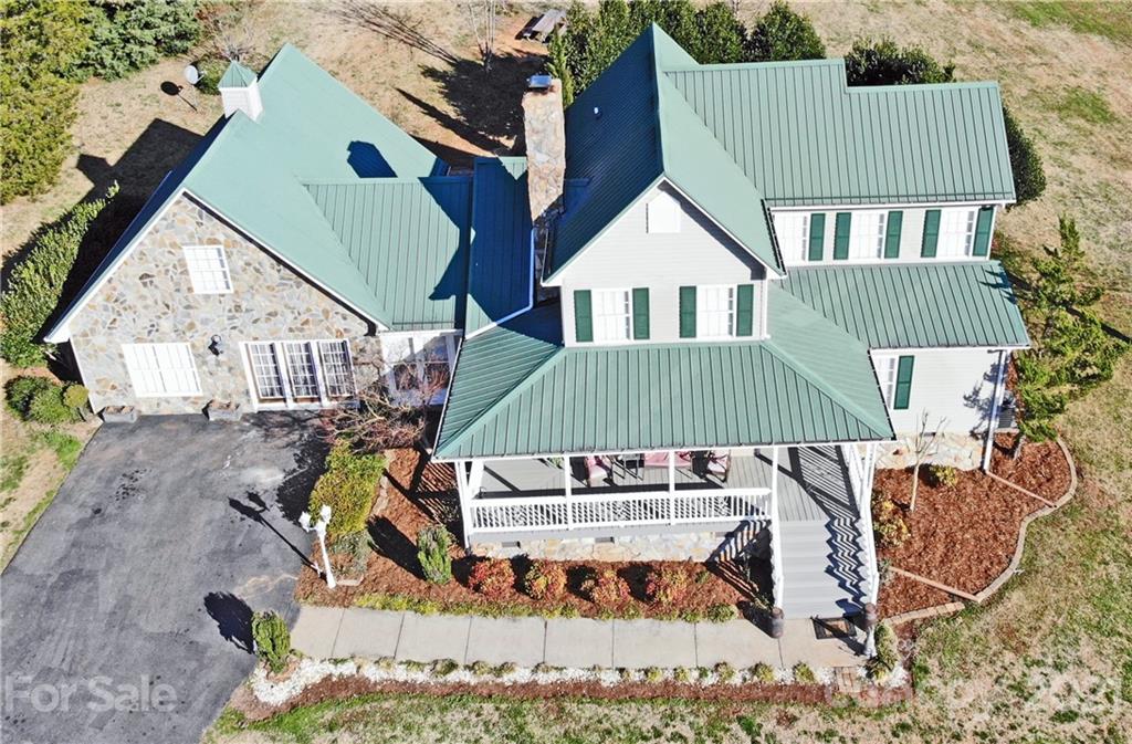 2370 Ralph L Road Hickory, NC 28602 - Photo 4 of 37 Gallery Image 4