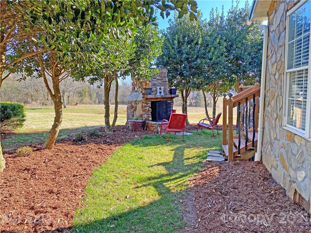 2370 Ralph L Road Hickory, NC 28602 - Photo 31 of 37 Gallery Image 31