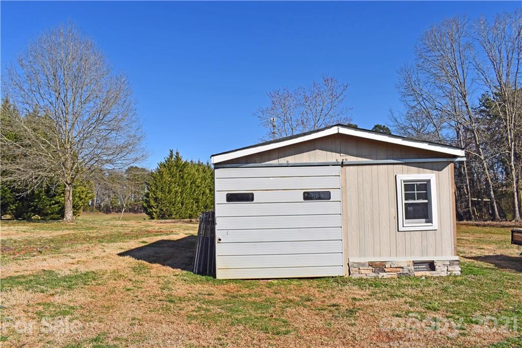 2370 Ralph L Road Hickory, NC 28602 - Photo 35 of 37 Gallery Image 35
