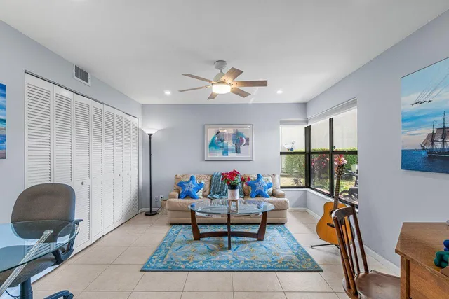 $3,000 | 5188 Oakhill Lane, Unit 1111, Delray Beach, FL 33484