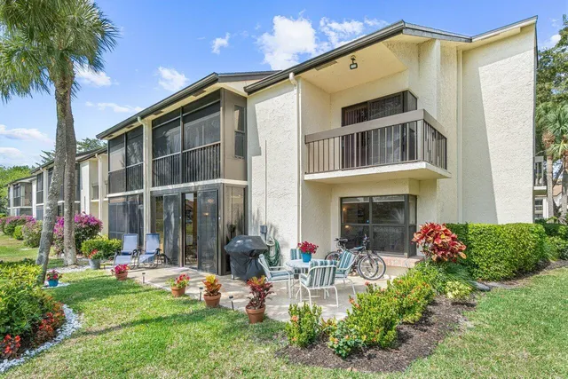 $3,000 | 5188 Oakhill Lane, Unit 1111, Delray Beach, FL 33484