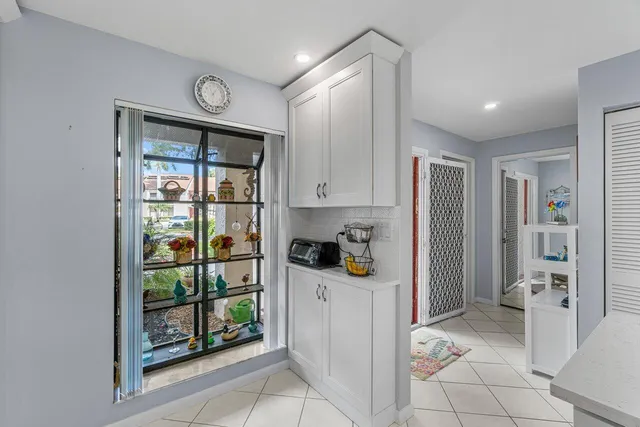 $3,000 | 5188 Oakhill Lane, Unit 1111, Delray Beach, FL 33484