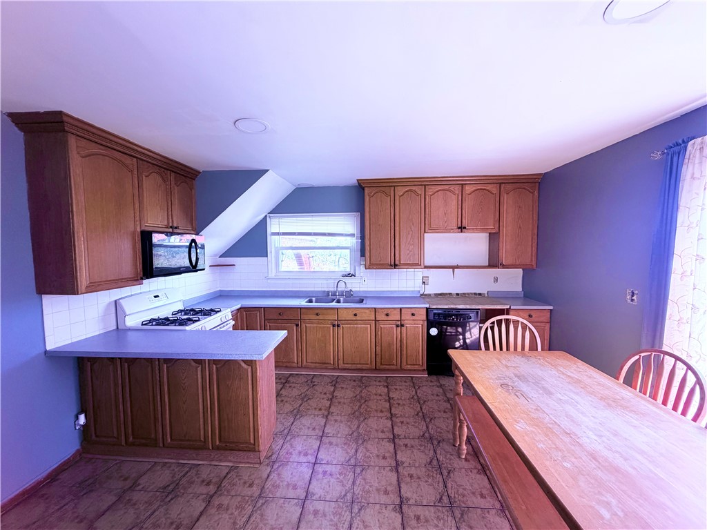 5945 Ward Road Lewiston, NY 14132 - Photo 13 of 31 Gallery Image 13