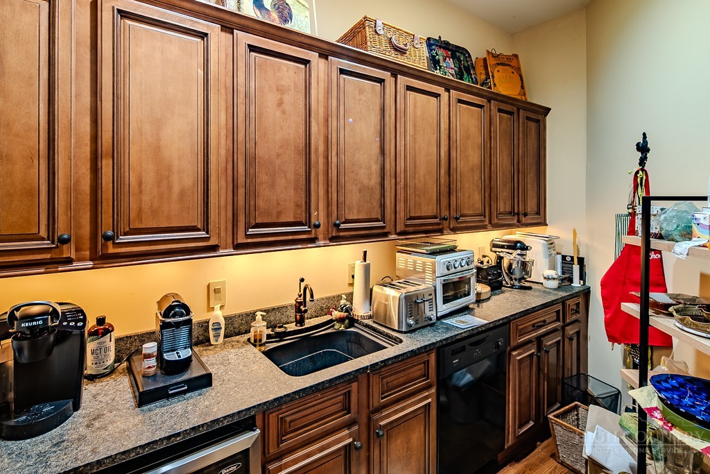 1031 Ridge Drive Linville, NC 28646 - Photo 26 of 35 Gallery Image 26