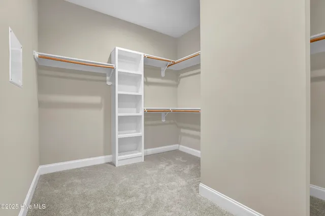 $575,000 | 102 East Yellow Lois Drive, Hampstead, NC 28443