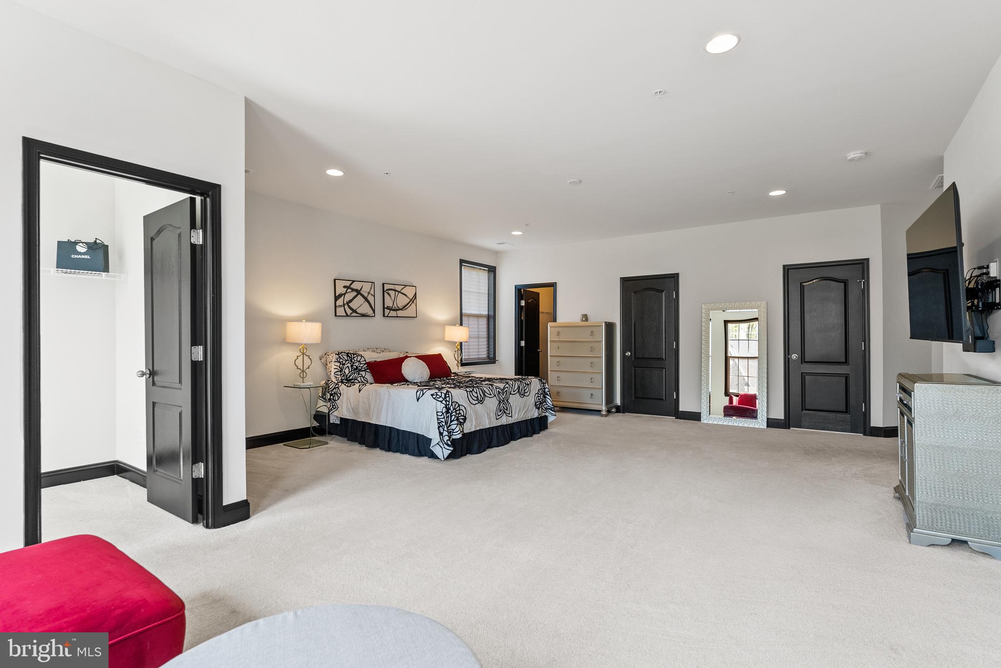 4012 Diamondhead Avenue Bowie, MD 20721 - Photo 44 of 96 a bed room with a bed and a couch