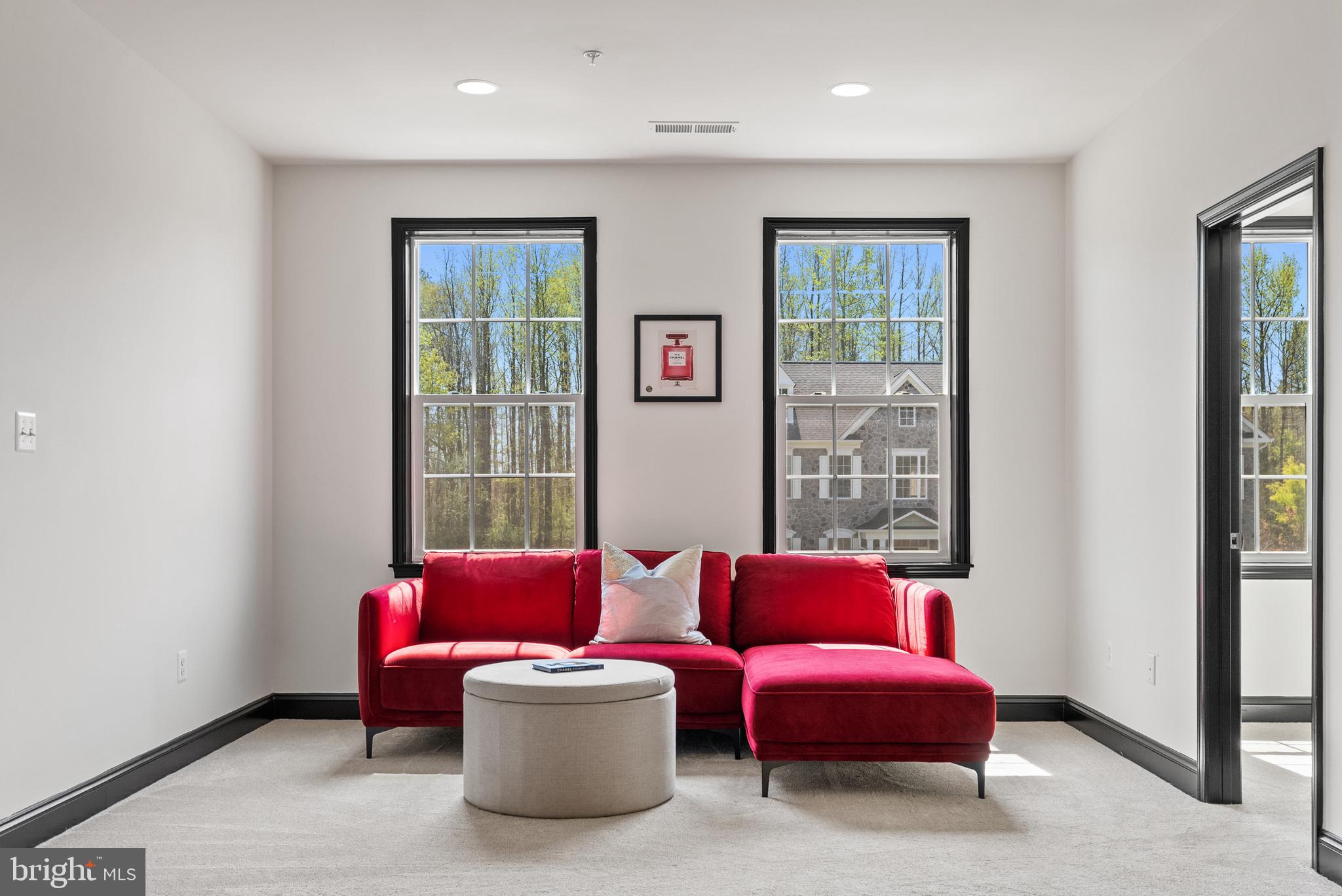 4012 Diamondhead Avenue Bowie, MD 20721 - Photo 45 of 96 a living room with furniture and a window