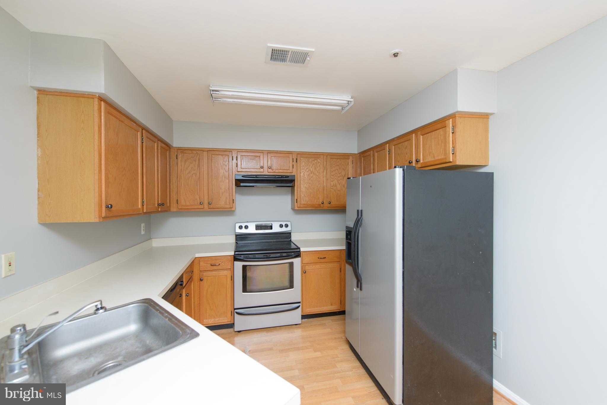 4703 Ridgeline Terrace, Unit 286 Bowie, MD 20720 - Photo 6 of 26 Kitchen