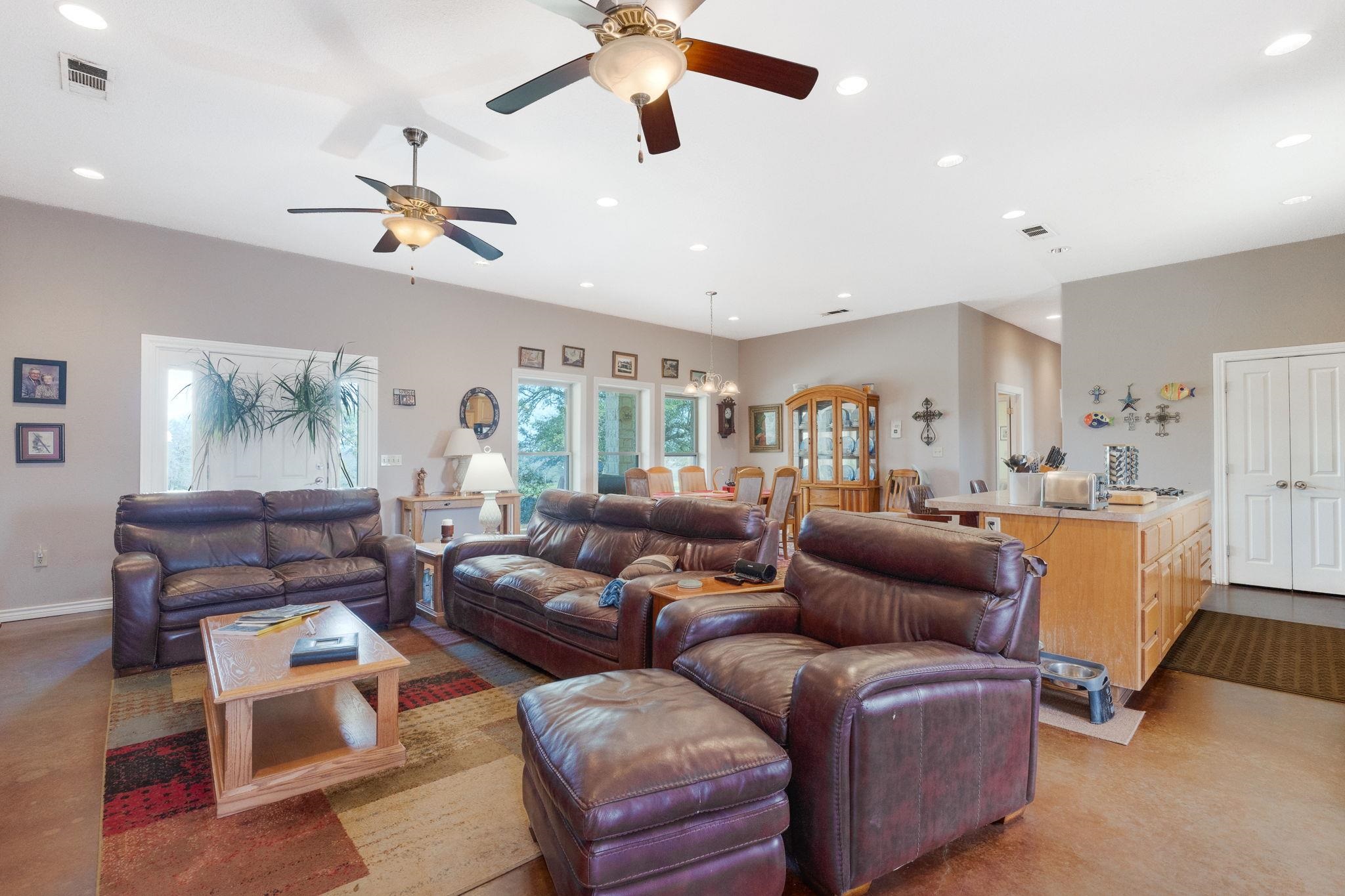 8089 East Fm 580 Kempner, TX 76539 - Photo 14 of 30 a living room with furniture