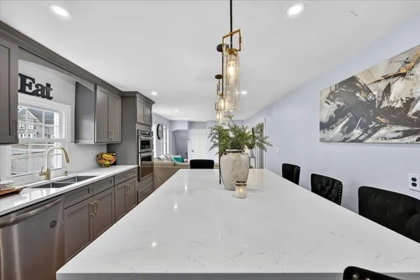 $800,000 | 21 Pine Avenue, Brockton, MA 02302