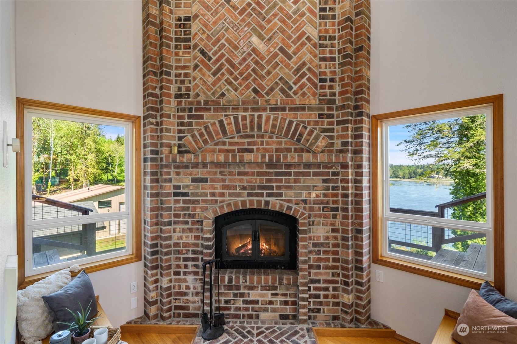 61 Southeast Channel Point Road Shelton, WA 98584 - Photo 8 of 40 Gallery Image 8
