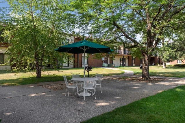 $165,000 | 7320 York Avenue South, Unit 211, Edina, MN 55435