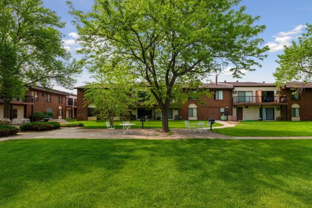 $165,000 | 7320 York Avenue South, Unit 211, Edina, MN 55435