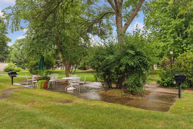 $165,000 | 7320 York Avenue South, Unit 211, Edina, MN 55435