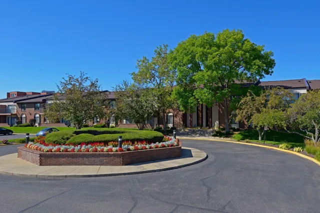 $165,000 | 7320 York Avenue South, Unit 211, Edina, MN 55435