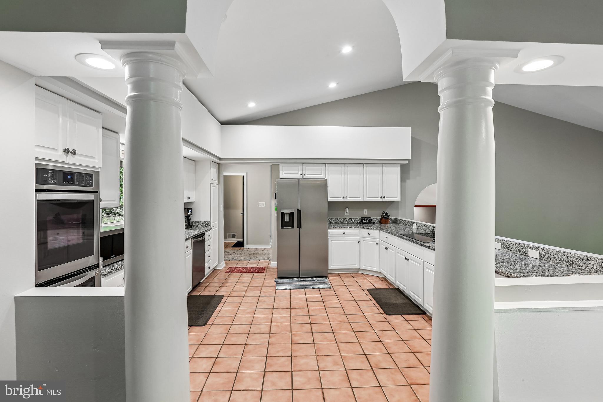 810 Governor Bridge Road Davidsonville, MD 21035 - Photo 10 of 68 Kitchen
