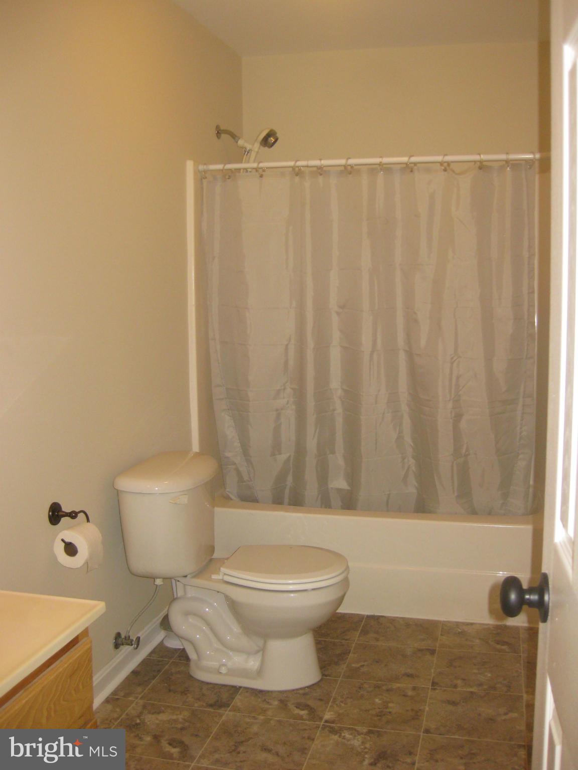 66 Richards Ferry Road Fredericksburg, VA 22406 - Photo 9 of 24 Bath