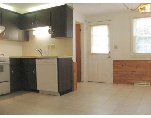 37 Leominster Road, Unit 37 Dedham, MA 02026 - Photo 3 of 7 Gallery Image 3