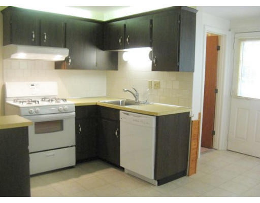 37 Leominster Road, Unit 37 Dedham, MA 02026 - Photo 4 of 7 Gallery Image 4