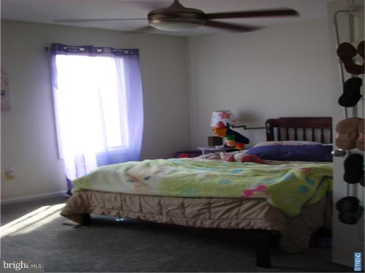 7 Hansom Drive Columbus, NJ 08022 - Photo 12 of 13 Bedroom 3