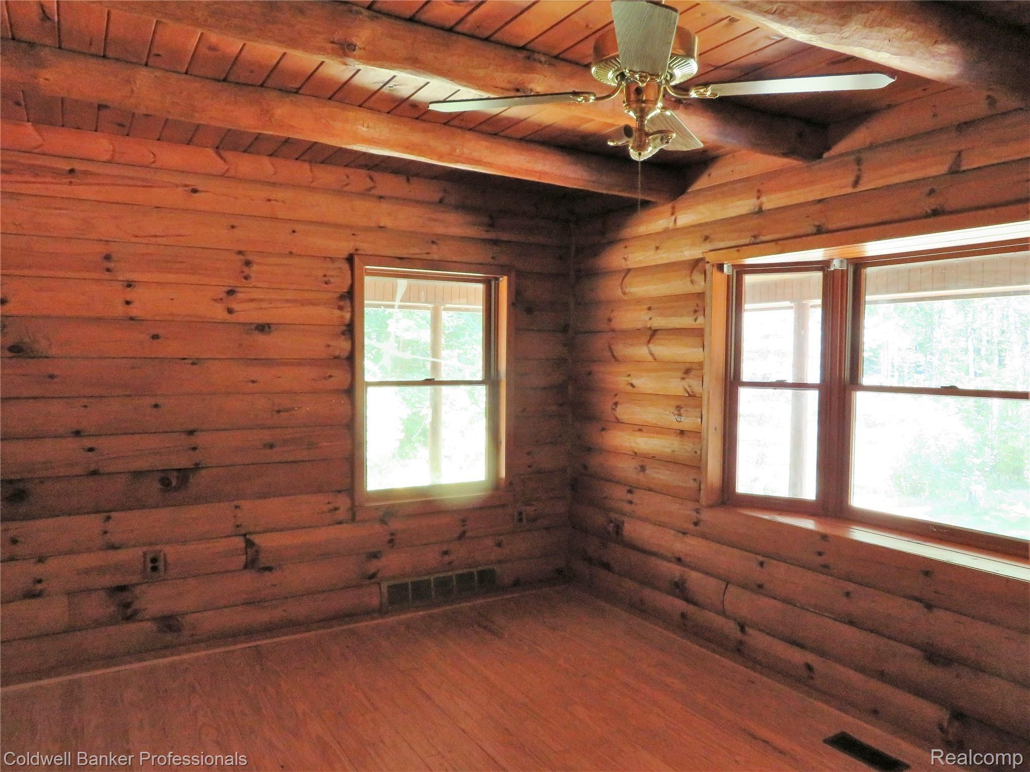 4418 Mack Road Howell, MI 48855 - Photo 19 of 42 IMG_2981.JPG
