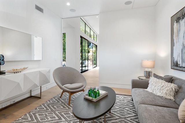 $6,350,000 | 520 Hobart Street, Menlo Park, CA 94025