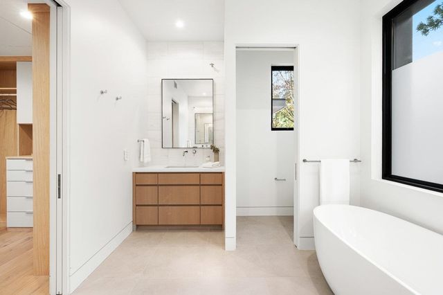 $6,350,000 | 520 Hobart Street, Menlo Park, CA 94025