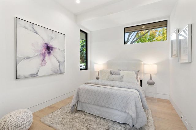 $6,350,000 | 520 Hobart Street, Menlo Park, CA 94025