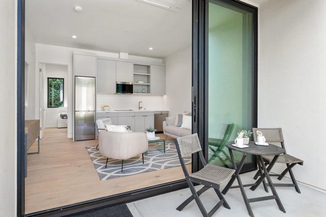 $6,350,000 | 520 Hobart Street, Menlo Park, CA 94025