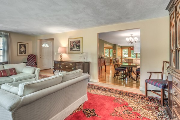 67 Maple Ridge Road Reading, MA 01867 - Photo 8 of 29