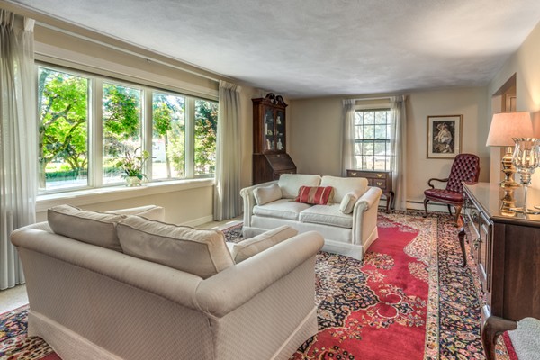 67 Maple Ridge Road Reading, MA 01867 - Photo 9 of 29