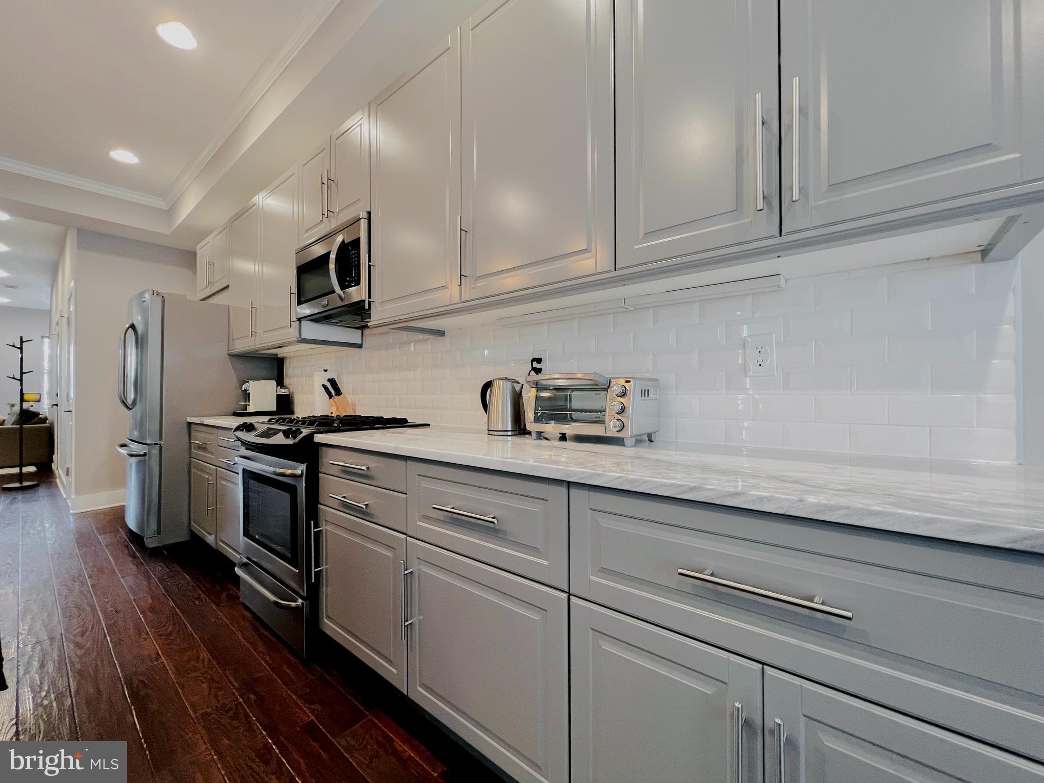 16 R Street Northwest, Unit 2 Washington, DC 20001 - Photo 13 of 47