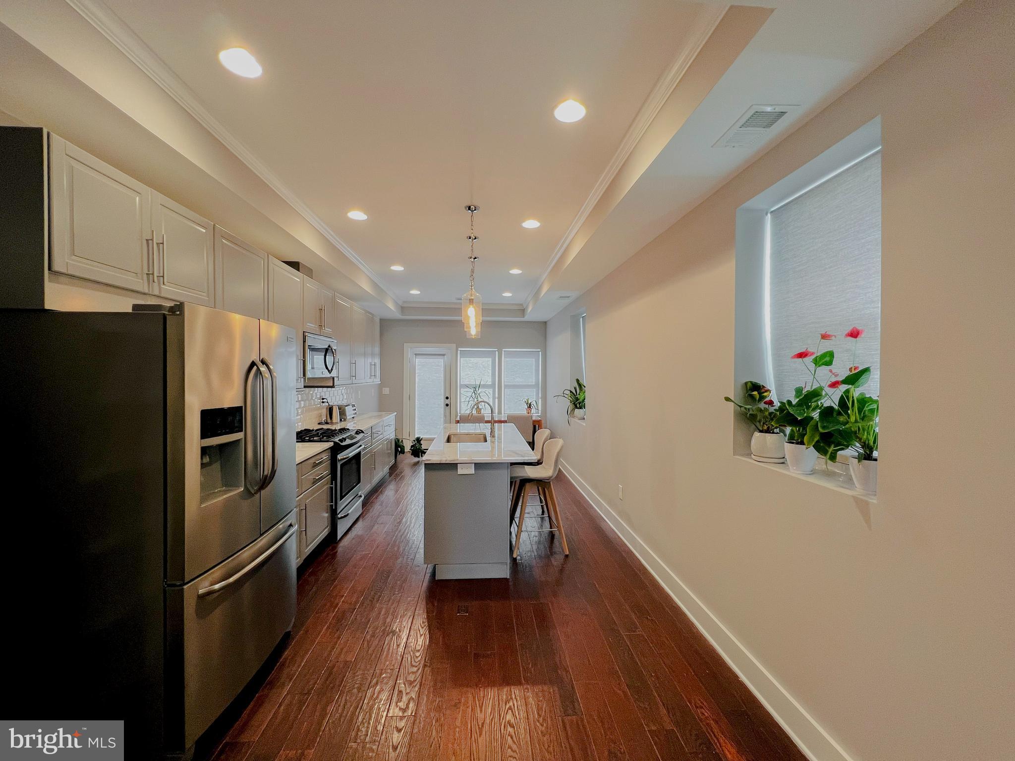 16 R Street Northwest, Unit 2 Washington, DC 20001 - Photo 16 of 47