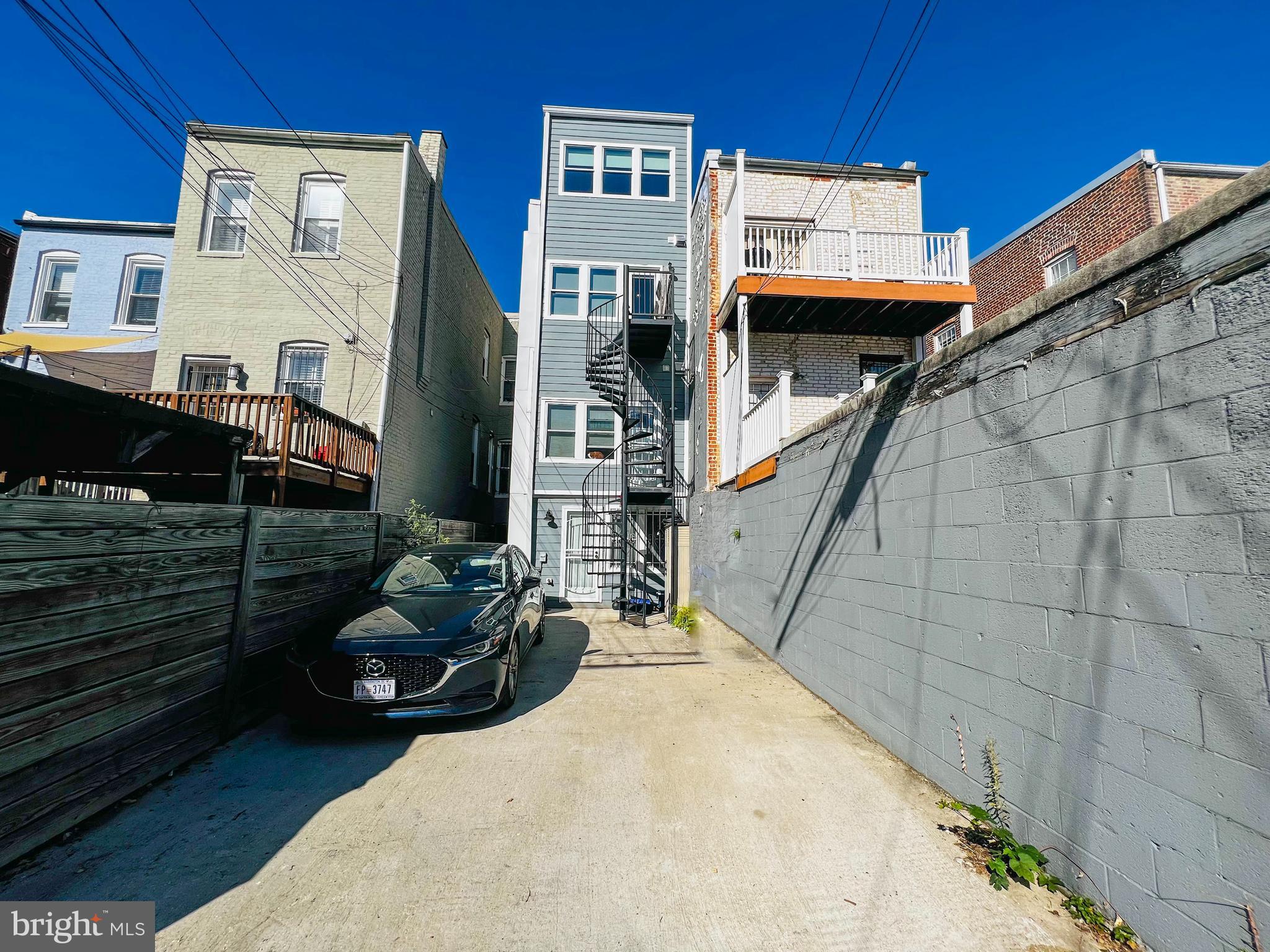 16 R Street Northwest, Unit 2 Washington, DC 20001 - Photo 46 of 47