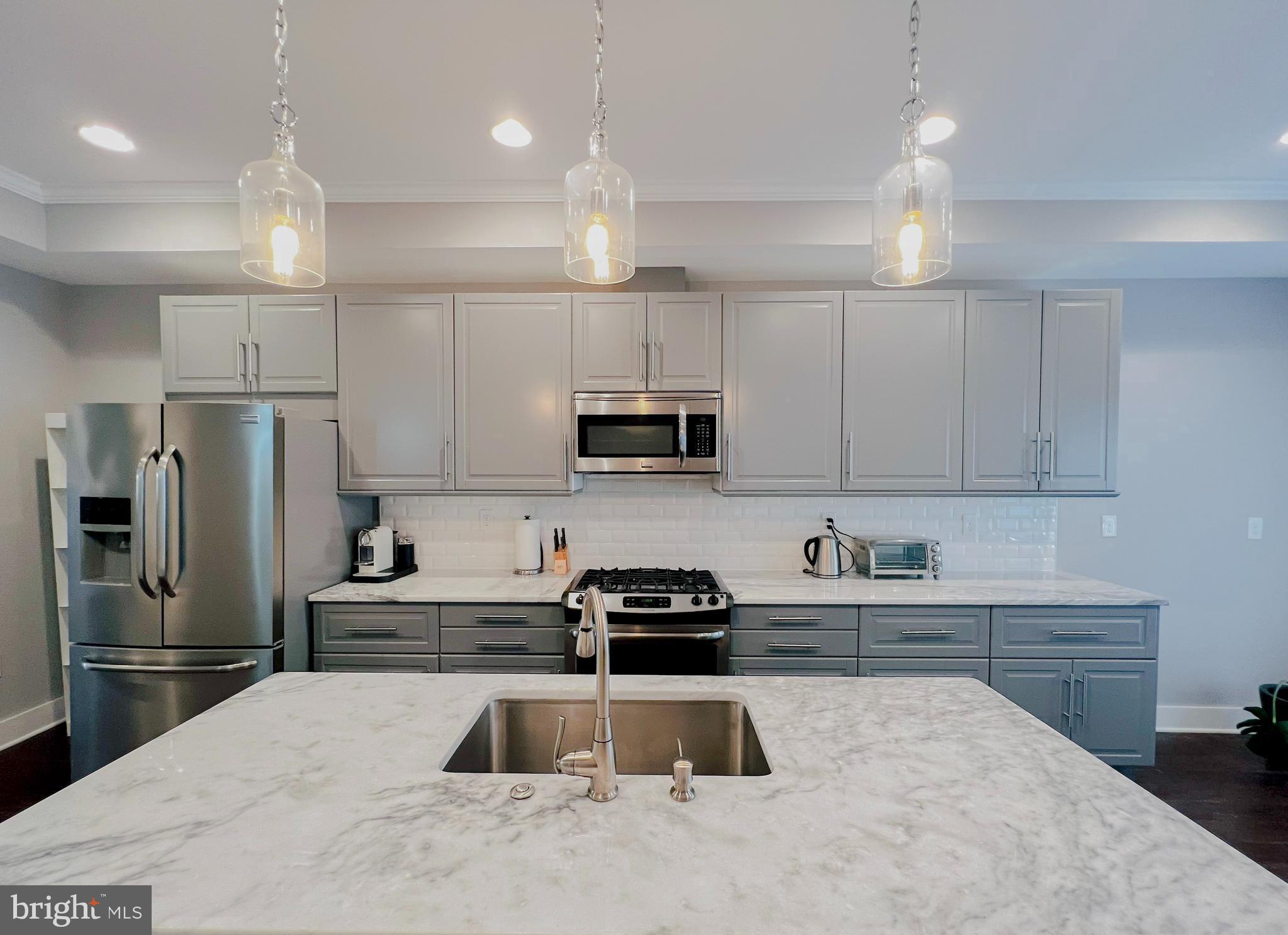 16 R Street Northwest, Unit 2 Washington, DC 20001 - Photo 8 of 47