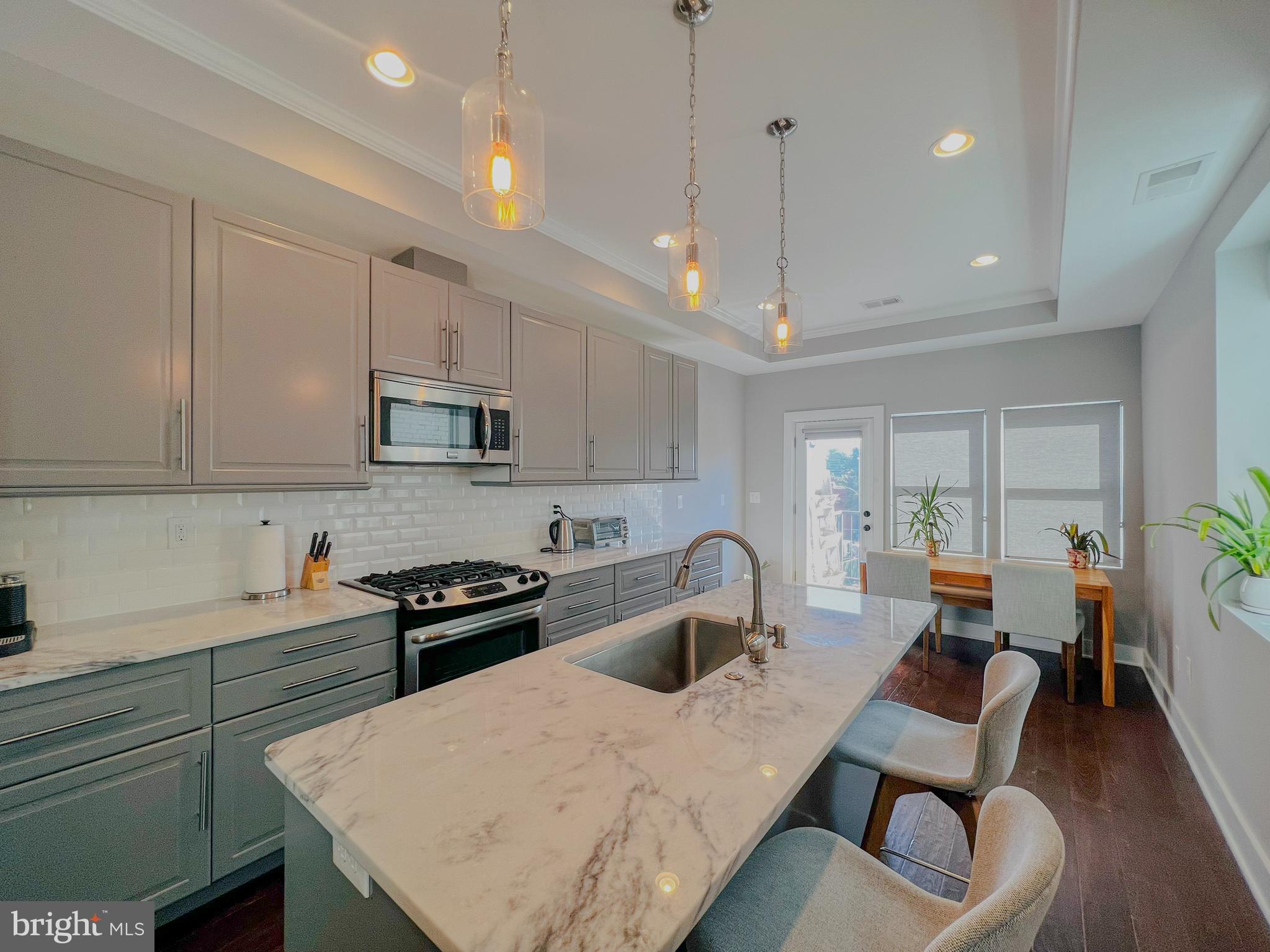 16 R Street Northwest, Unit 2 Washington, DC 20001 - Photo 9 of 47