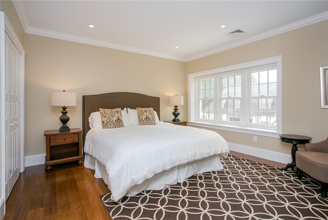 241 Ruggles Avenue, Unit B Newport, RI 02840 - Photo 15 of 16