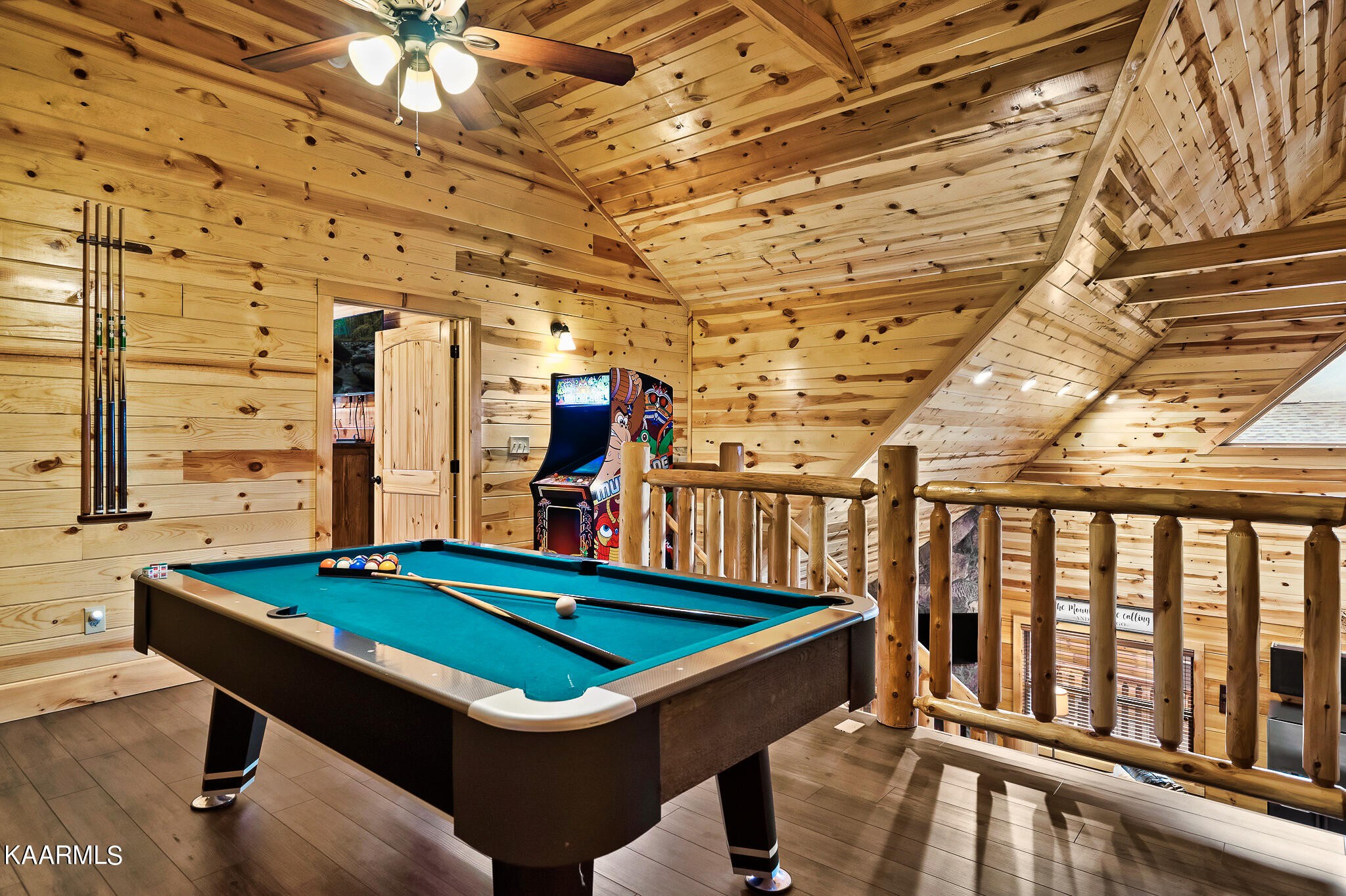 1107 Antelope Way Sevierville, TN 37876 - Photo 21 of 32 a room with pool table