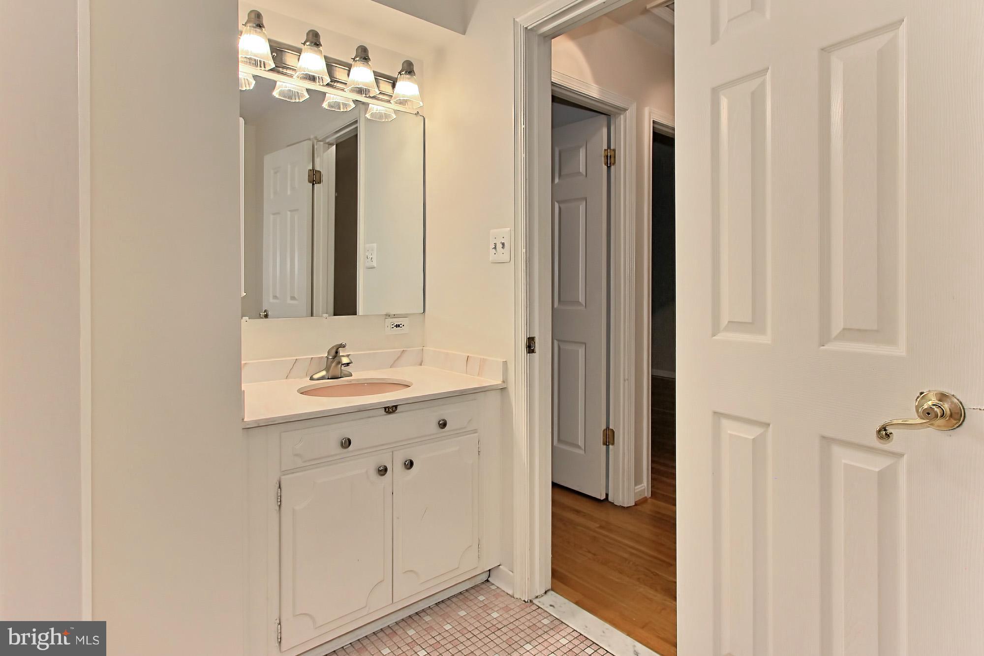 9710 Ranger Road Fairfax, VA 22030 - Photo 20 of 30 Bath 2 of 3