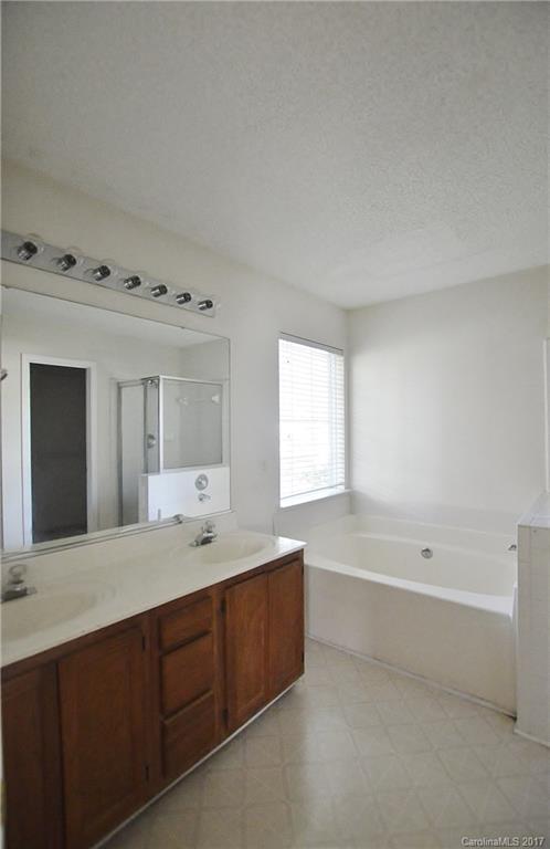 12528 Cardinal Point Road Charlotte, NC 28269 - Photo 10 of 16 Gallery Image 10
