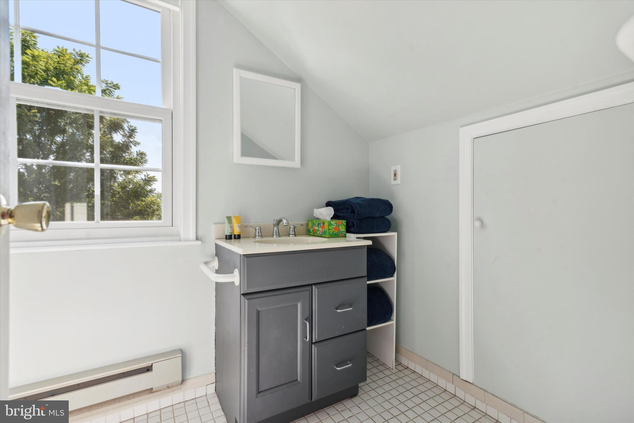 143 Sutton Road Ardmore, PA 19003 - Photo 25 of 35 Full bathroom on third floor