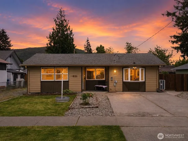 $529,500 | 621 Jameson Street, Sedro-Woolley, WA 98284
