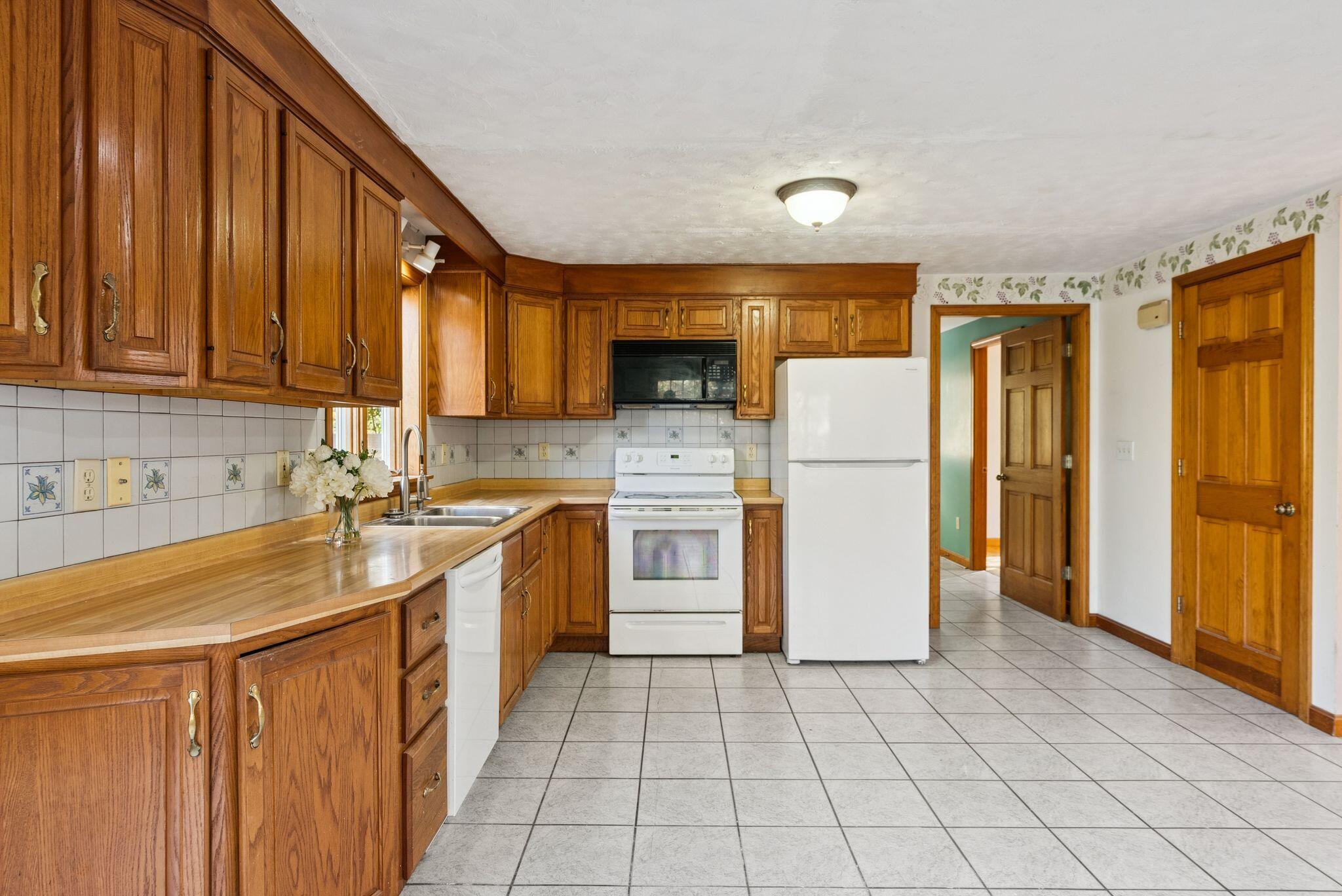 190 Pleasant Hill Road Scarborough, ME 04074 - Photo 14 of 47 31_DSC07353