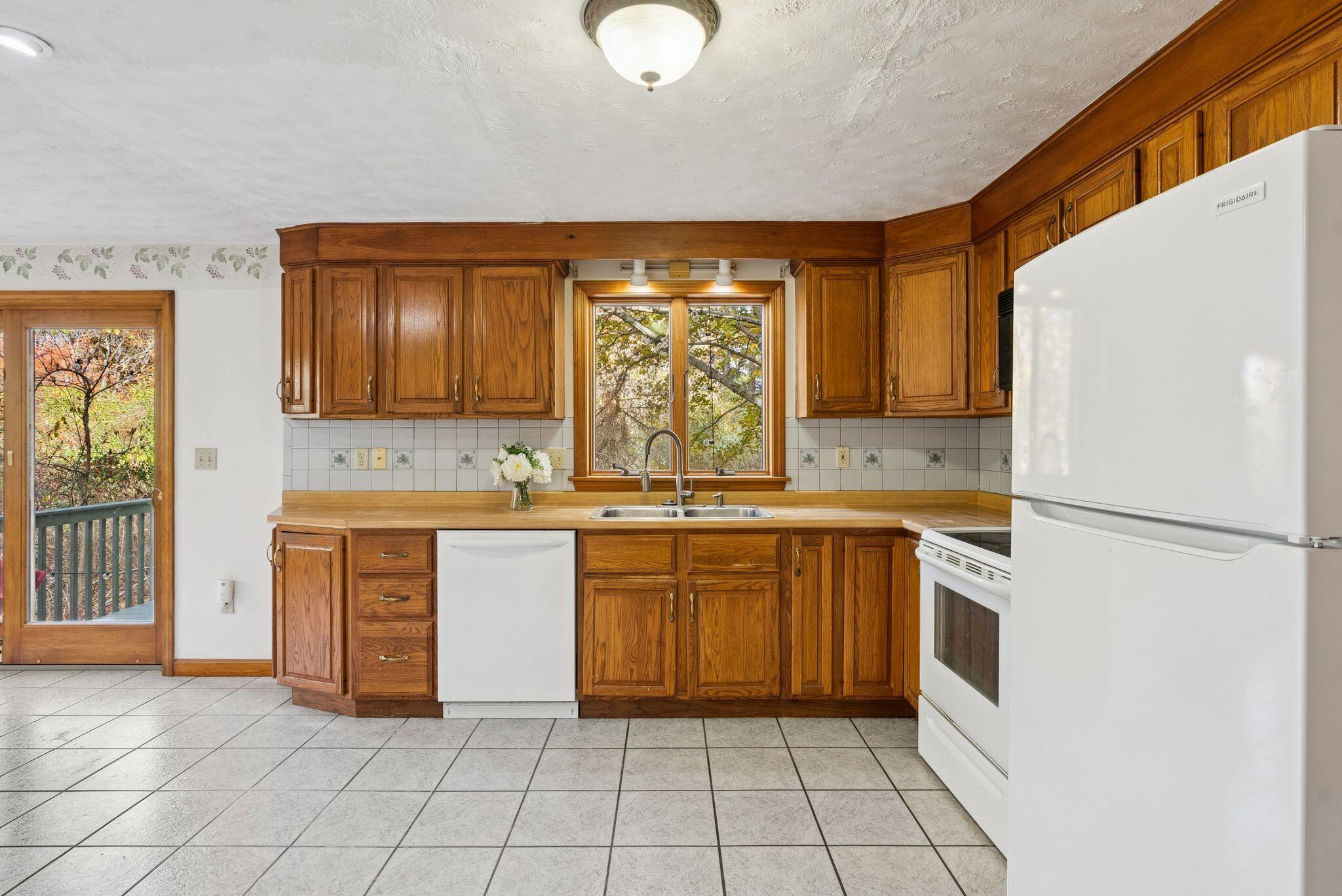 190 Pleasant Hill Road Scarborough, ME 04074 - Photo 31 of 47 29_DSC07343