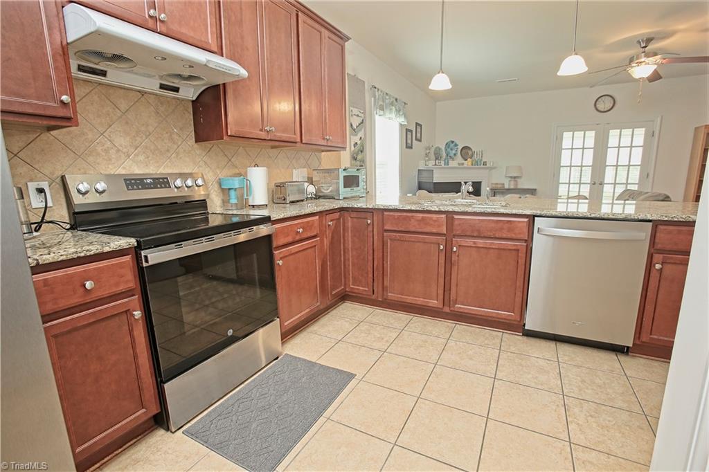 5409 Broadleaf Road Summerfield, NC 27358 - Photo 7 of 27 Gallery Image 7