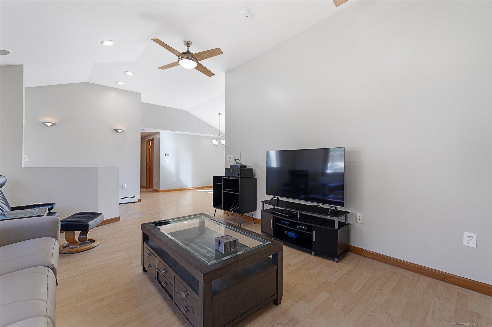 827 Thompson Road Thompson, CT 06277 - Photo 12 of 39