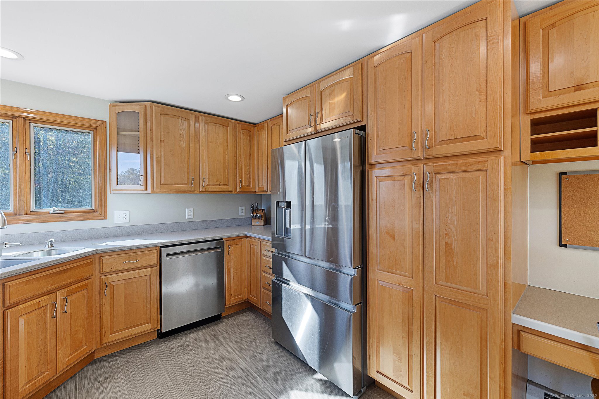 827 Thompson Road Thompson, CT 06277 - Photo 16 of 39